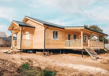 Одноэтажный каркасный дом 13,8х11м. в Тверской области.