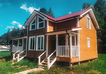 Полутораэтажный каркасный дом 12х7,5м. в Новгородской области.