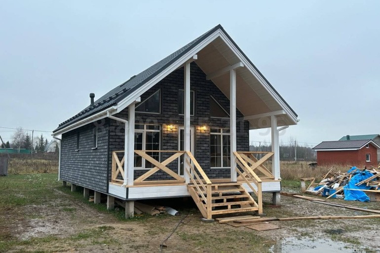 Двухэтажный каркасный дом 12х6м «Алсек» с террасой и лофтом